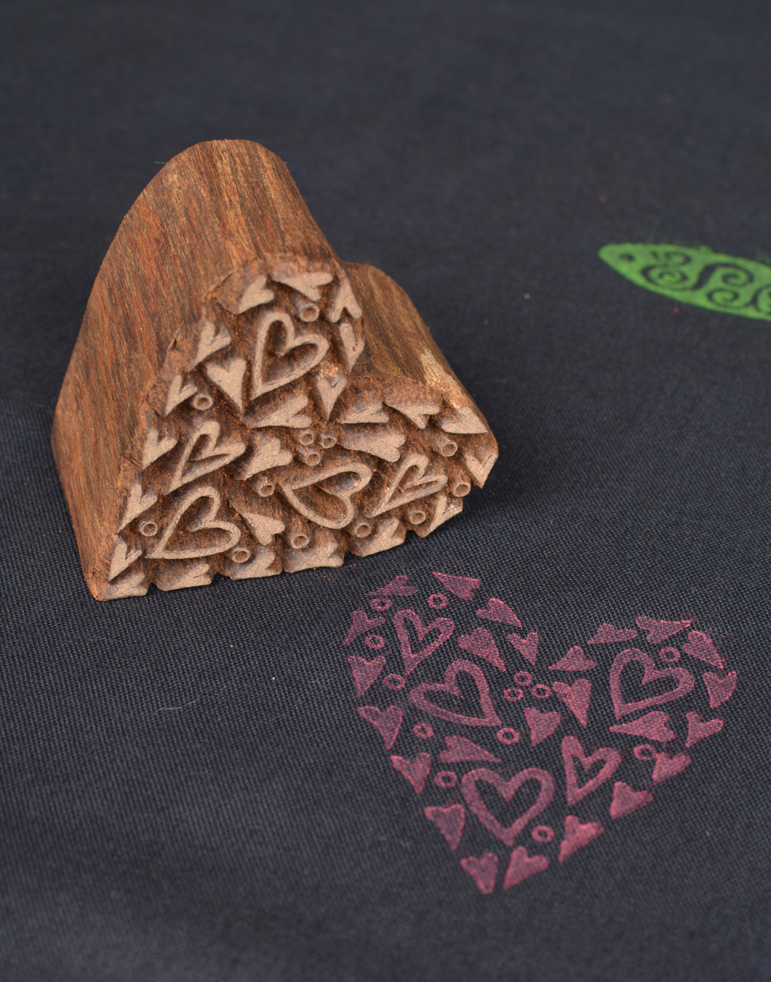 421 Wooden Block Painting Heart Shape