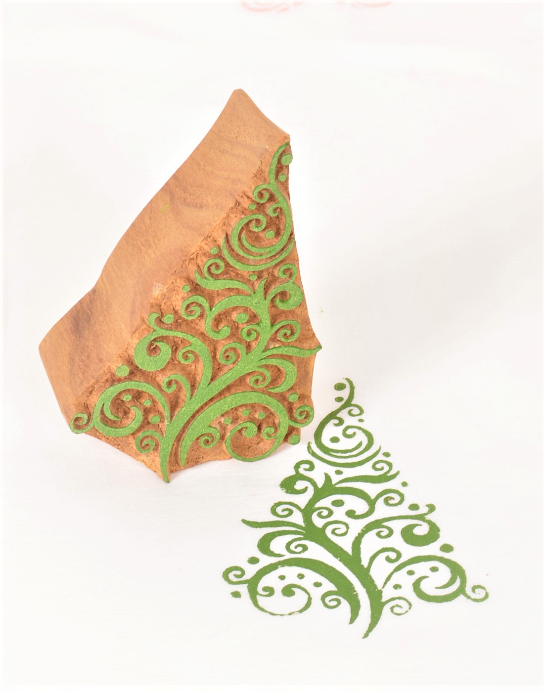 703 Wood Print Block Christmas Tree 701