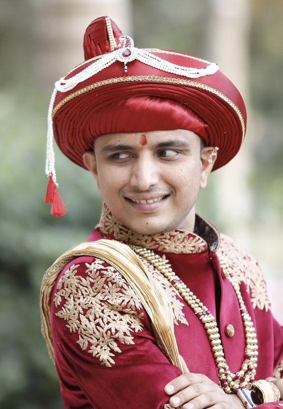 red peshwa pagri The Vibrant Colors of Leheriya Prints 23