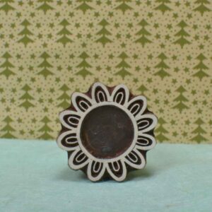 Round Floral 879